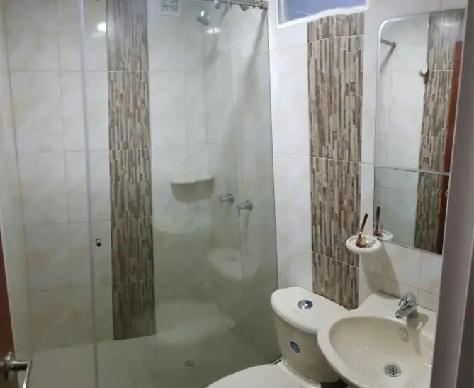 Alcoba Con Bano Privado Cerca Al Aeropuerto Guest house
